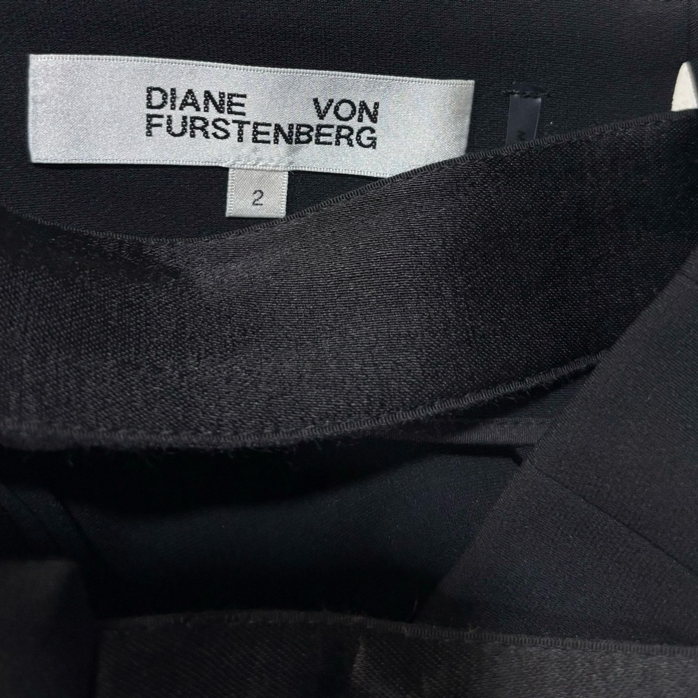 Diane Von Furstenberg black pleated skirt - Picture 3 of 5